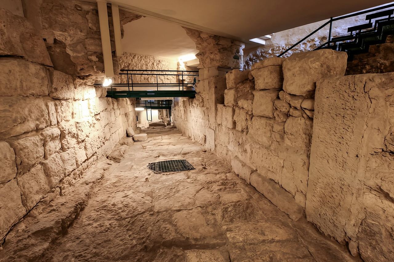 Cagliari: Underground Cagliari Walking Tour