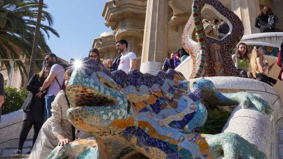 Barcelona: Führung durch den Park Güell mit Einlass ohne Anstehen