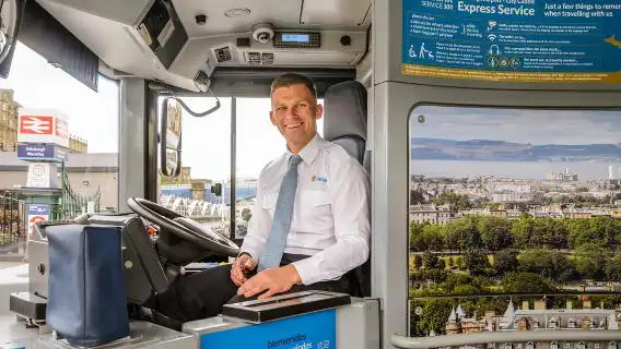 Edinburgh Airport: Bus Transfer