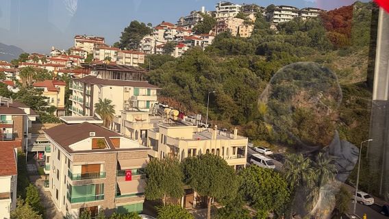 Alanya: Stadt-, Burg- und Bootstour mit Basar und Badestopp