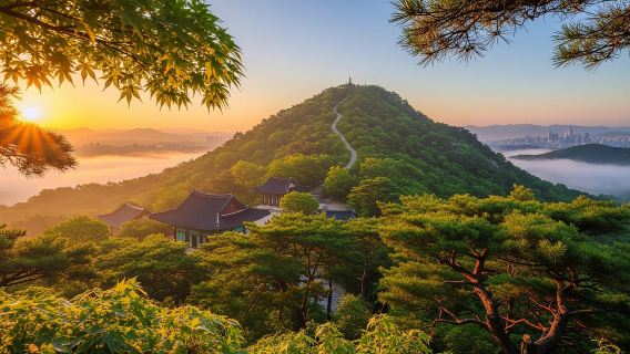 Seoul: Sonnenaufgangs- und Sonnenuntergangswanderung + Tempel- und K-Food-Abenteuer