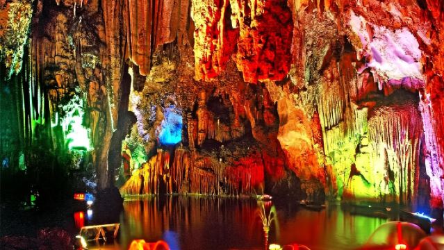 Lawatan Sehari di Kaunti Luxi, Yunnan (Gua Alu & Kampung Purba Chengzi)