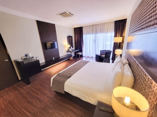 Philea Mines Beach Resort Room Type - Deluxe King Room