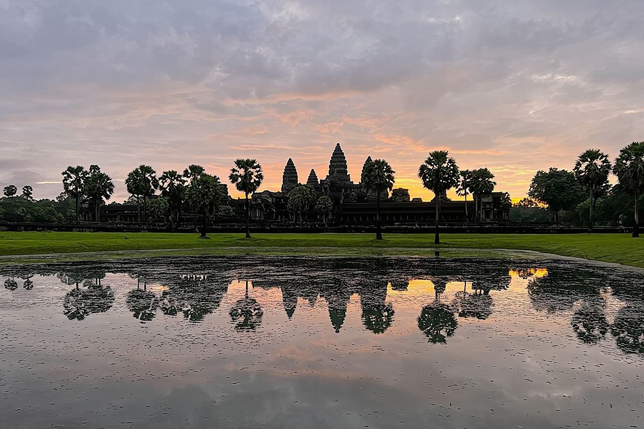 Angkor Wat Sunrise Small Group Tour With Breakfast