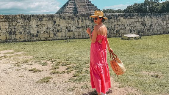 Dari Merida: Tur Chichen Itza, Izamal, Cenote Ik Kil, dan Kuliner
