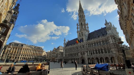 Origins of Brussels exploration game and tour