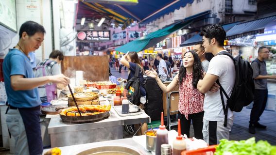 Kowloon Night Street Food Tour with a Local: Private & Customized