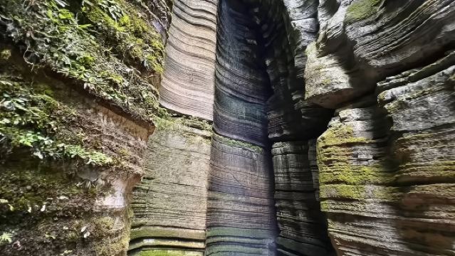 恩施梭布埡一日遊【億萬年前奇石夢境，海底石林】