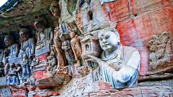 1 Tag in Chongqing: Felsmalereien, Altstadt und Skytrain