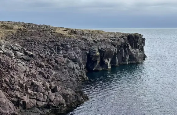 凱夫拉維克包車一日玩轉：溫泉、維京船、板塊裂縫、音樂史、教堂