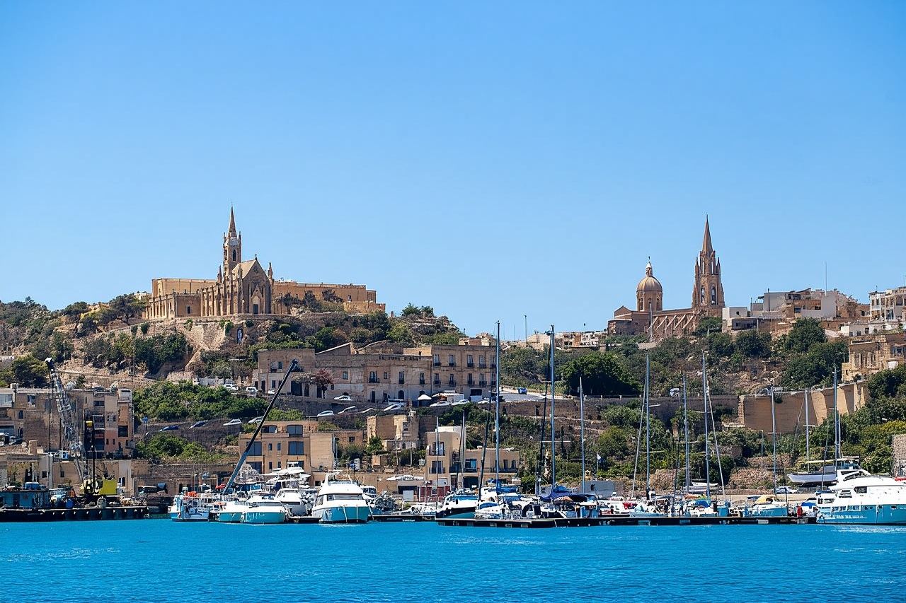 Gozo with bus including Blue Lagoon Comino & Sea Caves