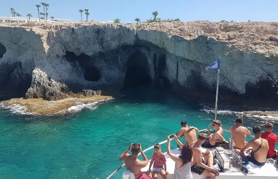 阿芙羅狄蒂二世號 - 悠閒一日遊 - 藍潟湖、海龜灣，含午餐