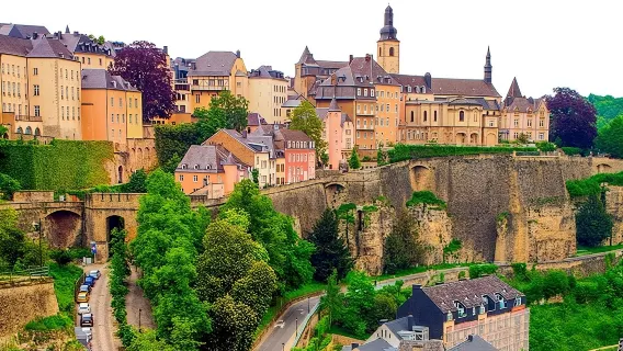 Tour a pie por Luxemburgo basado en propinas en inglés