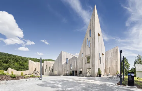 Romsdal歷史文化博物館+佛羅里達斯觀景+老鷹之路包車遊