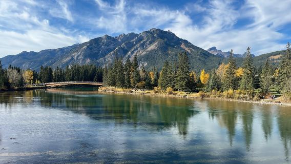 Louise, Moraine/Johnston Canyon & Banff (optional Gondola)