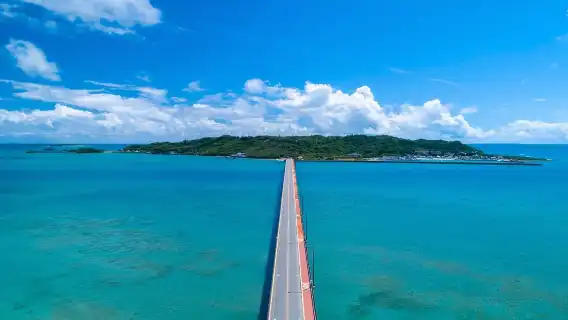 Okinawa: Henza and Hamahiga Islands Guided Bike Tour