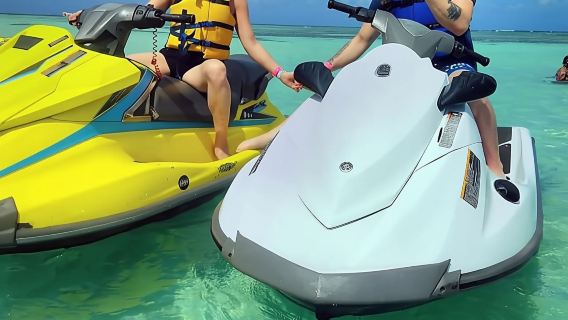 Tobago: Sewa Jet Ski untuk 2 Orang
