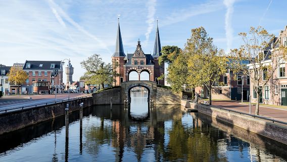 Self guided tour with interactive city game of Sneek