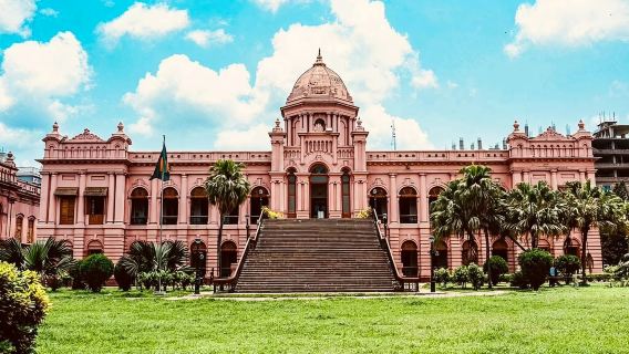 Serviço de aluguel de carro com motorista em Daca e arredores, Bangladesh (personalizável)