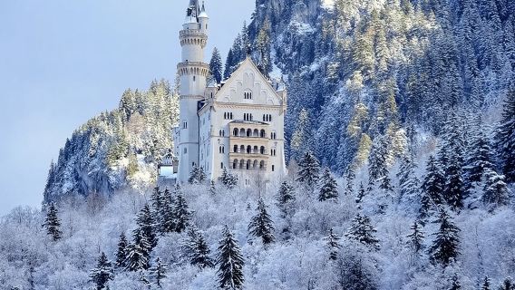 Mike's Neuschwanstein & Linderhof Private Tour from Munich 