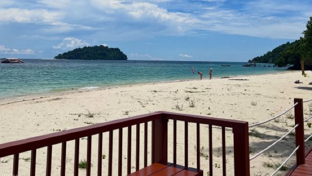 1-day tour to Sapi Island Kota Kinabalu, Sabah Malaysia + Manukan Island [Snorkeling + Island Hopping + Water Sports + Lunch]