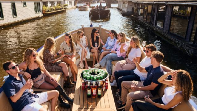 อัมสเตอร์ดัม: ทัวร์ล่องเรือชมคลองพร้อมเครื่องดื่มไม่จำกัด