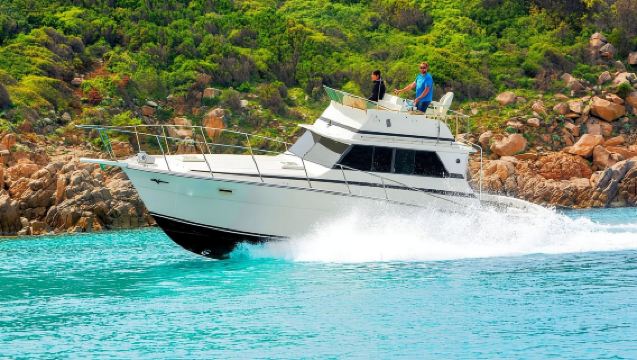 Santa Teresa: Speedboat Tour of the La Maddalena Archipelago