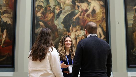 Louvre Private Tour – The Essentials and More with Expert Guide