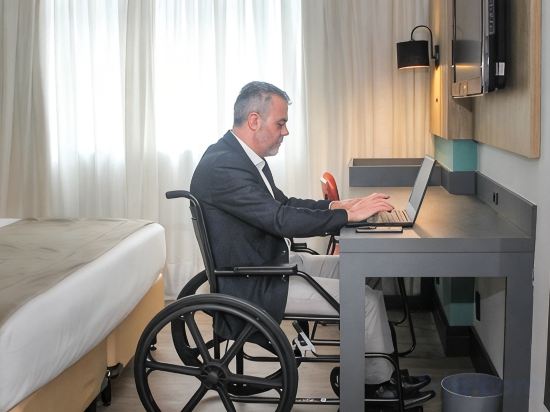 Pestana Curitiba Room Type - Accessible Superior Room