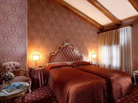 Hotel Rialto Room Type - Double Room With Grand Canal View