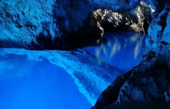 藍洞、赫瓦爾島和五島——斯普利特出發的小團遊