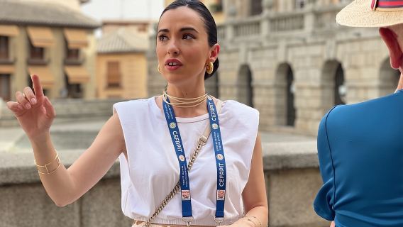 Tour privado en Toledo con recogida en la estación de tren y recorrido panorámico en taxi.