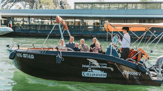 Top Private Cruises in Paris with French Champagne and surprises