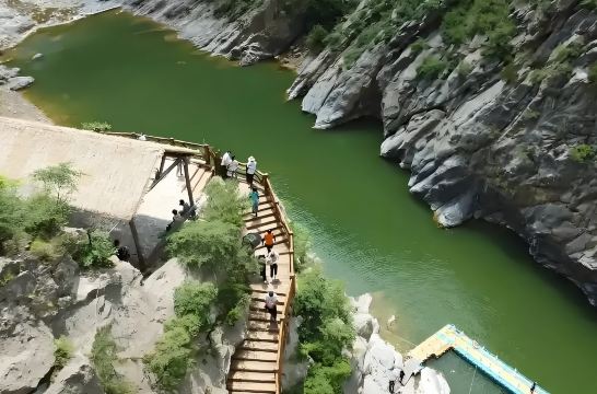 水利奇觀香山紅葉鄭國渠+袁家村【2-6人團】一日