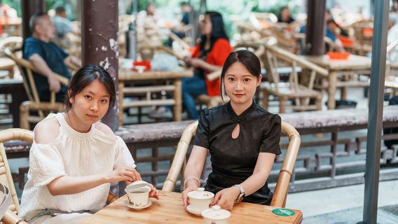 成都蓋碗茶/お茶体験【蜀小匠と一緒に茶香漂う中で成都の風情を味わう】