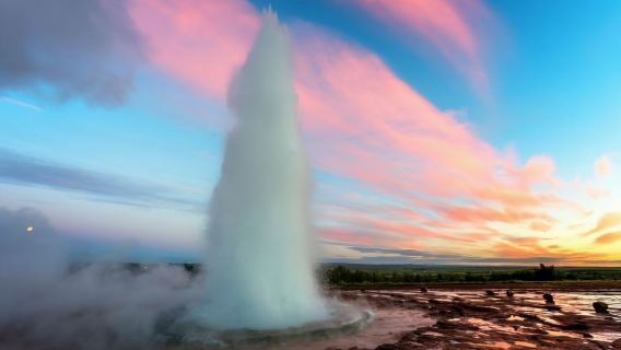 Iceland Golden Circle one-day tour(Ryazan Pickup + Secret Lake/Blue Lagoon/Northern Lights Optional)