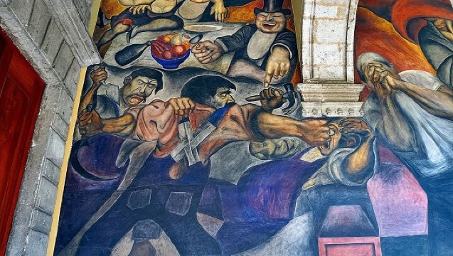 ウォーキングツアー - メキシコ・シティ歴史地区の印象的な壁画