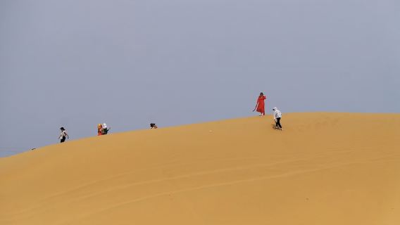 Tour di un giorno nel deserto di Yinkentala [puro divertimento senza shopping | include pacchetto deserto da 280 CNY]
