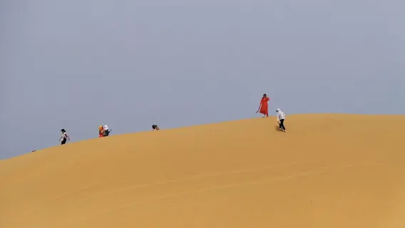 perjalanan satu hari Gurun Yinkentala [Hanya Bermain, Tidak Berbelanja | Termasuk Tiket Gurun 280 Yuan]