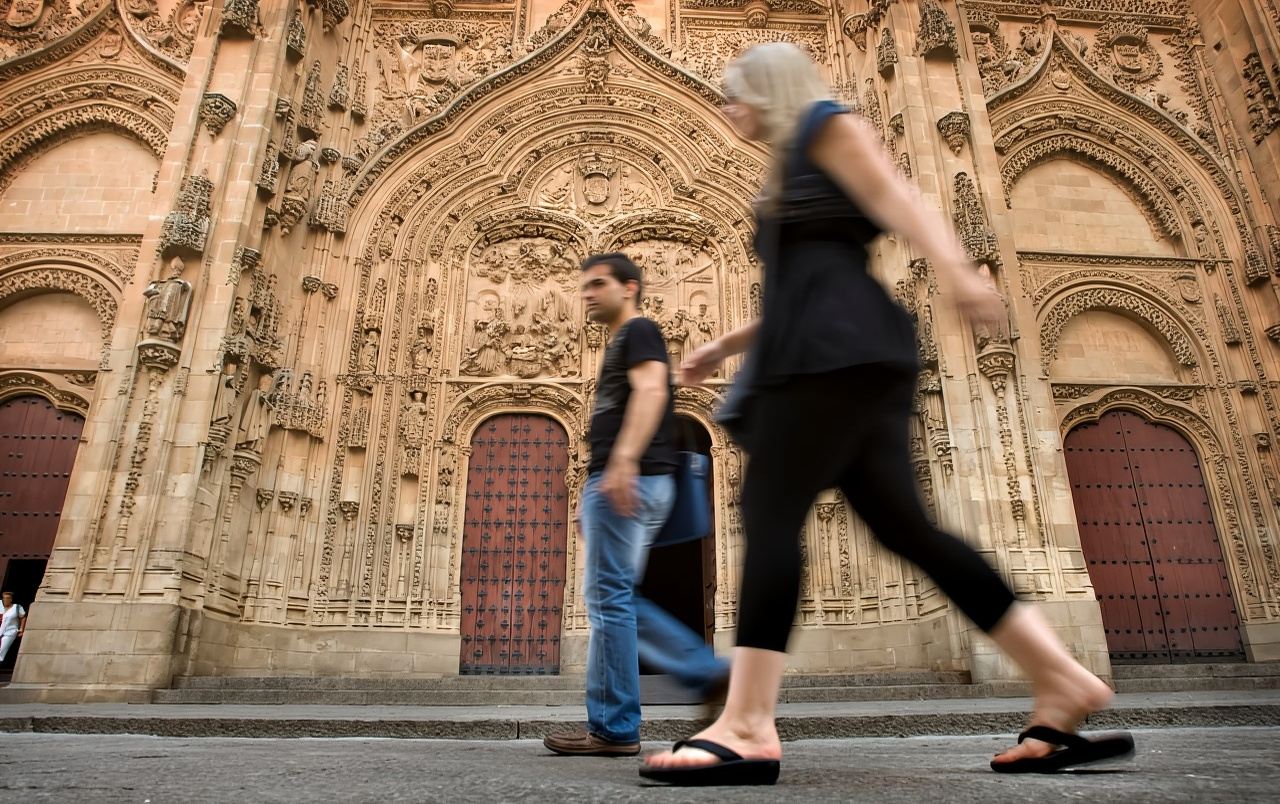 Recorrido turístico a pie por Salamanca con guía local.