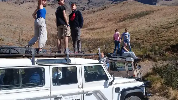 จากฮิมวิลล์: ทัวร์เดินป่ายอดเขา Hodgson และ Drakensberg