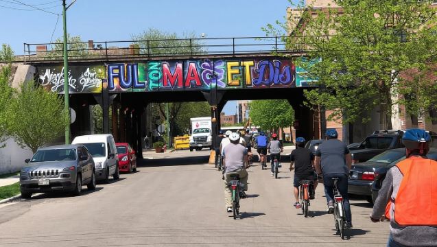 Chicago: Westside Food Tasting Bike Tour with Guide