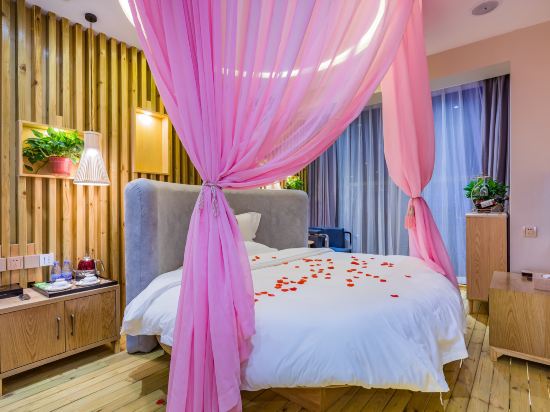 COSY FEELING HOTEL Room Type - Romantic Couples' Double Room