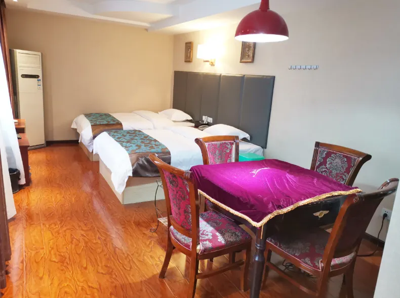 Huifeng Business Hotel