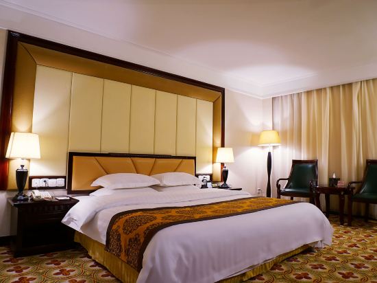 Huayuan Hotel Room Type - Business Double Room