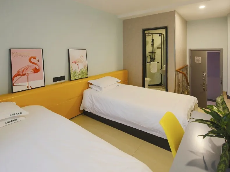100 Inn (Shanghai North Xizang Road)
