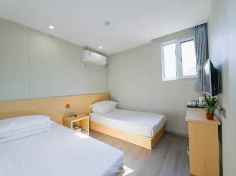 Homeinn HuaYi hotel (Beijing Tian 'anmen Dashilan)