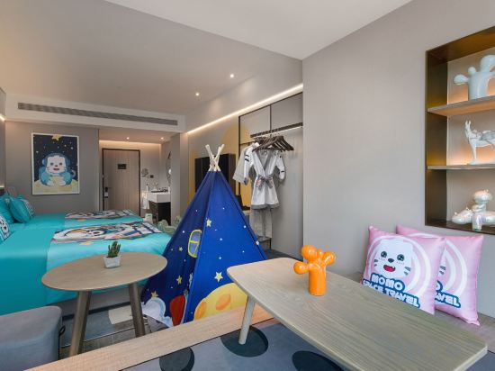 Beijing Pinggu Wanda Moments Hotel Room Type - Deluxe Family Friendly Room (2 Beds)