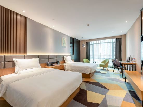 Chonpines Hotel Room Type - Business Twin Room