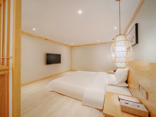 COSY FEELING HOTEL Room Type - Smart Loft (Double Bed)
